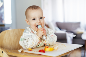 Escuela de Salud. Alimentación guiada por el bebé (Baby Led Weaning)